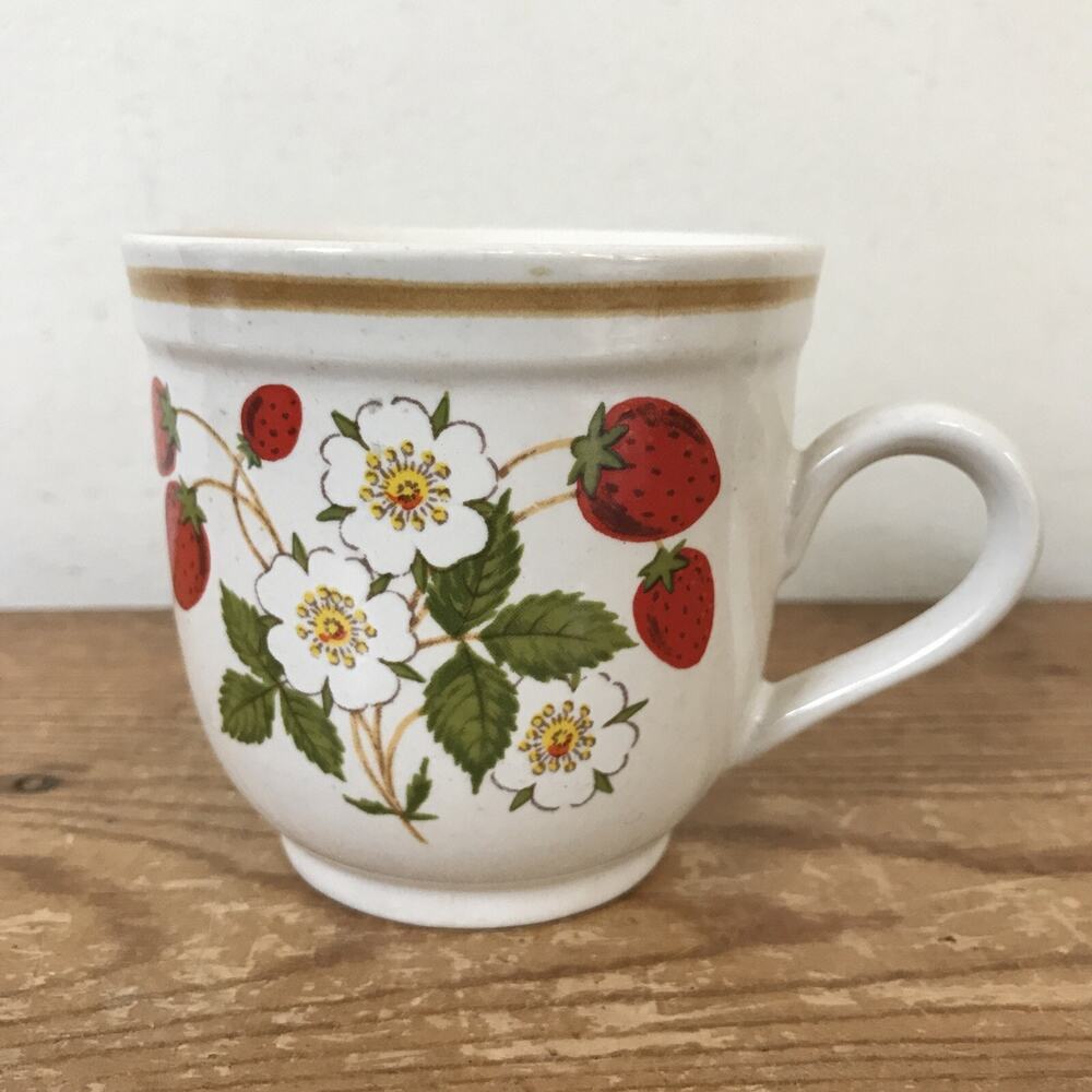 Vintage 70s Sheffield Strawberries n Cream Floral Stoneware Coffee Mug Teacup